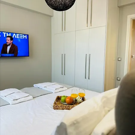 Flev's House With Jacuzzi & Rooftop Bbq * Kremastí