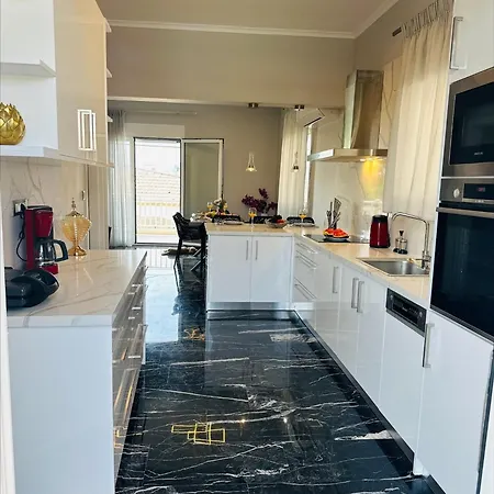 Flev's House Апартаменты Кремасти