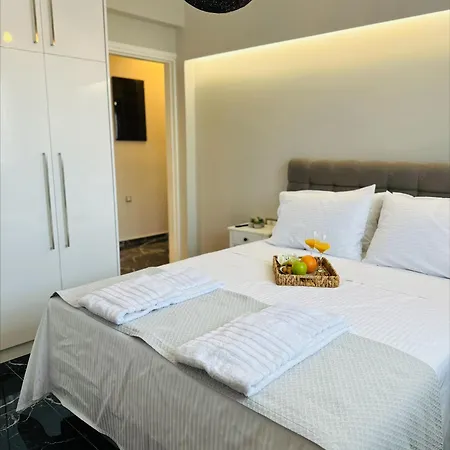 Апартаменты Flev's House Кремасти