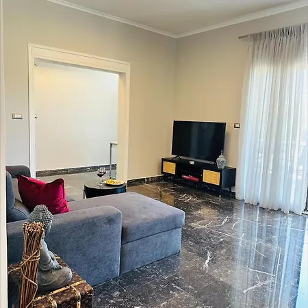 Апартаменты Flev's House Кремасти