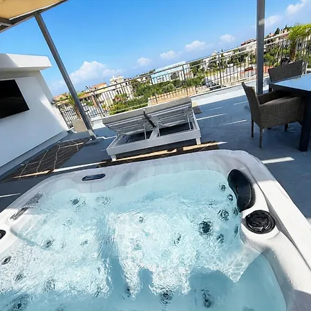 Flev's House With Jacuzzi & Rooftop Bbq *