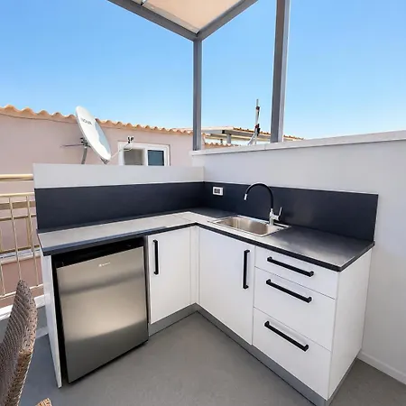 Flev's House With Jacuzzi & Rooftop Bbq Appartamento *
